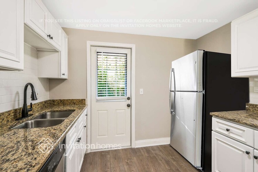 Building Photo - 4010 Treasure Cir