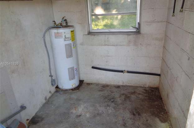 Building Photo - 440 NW 140th St