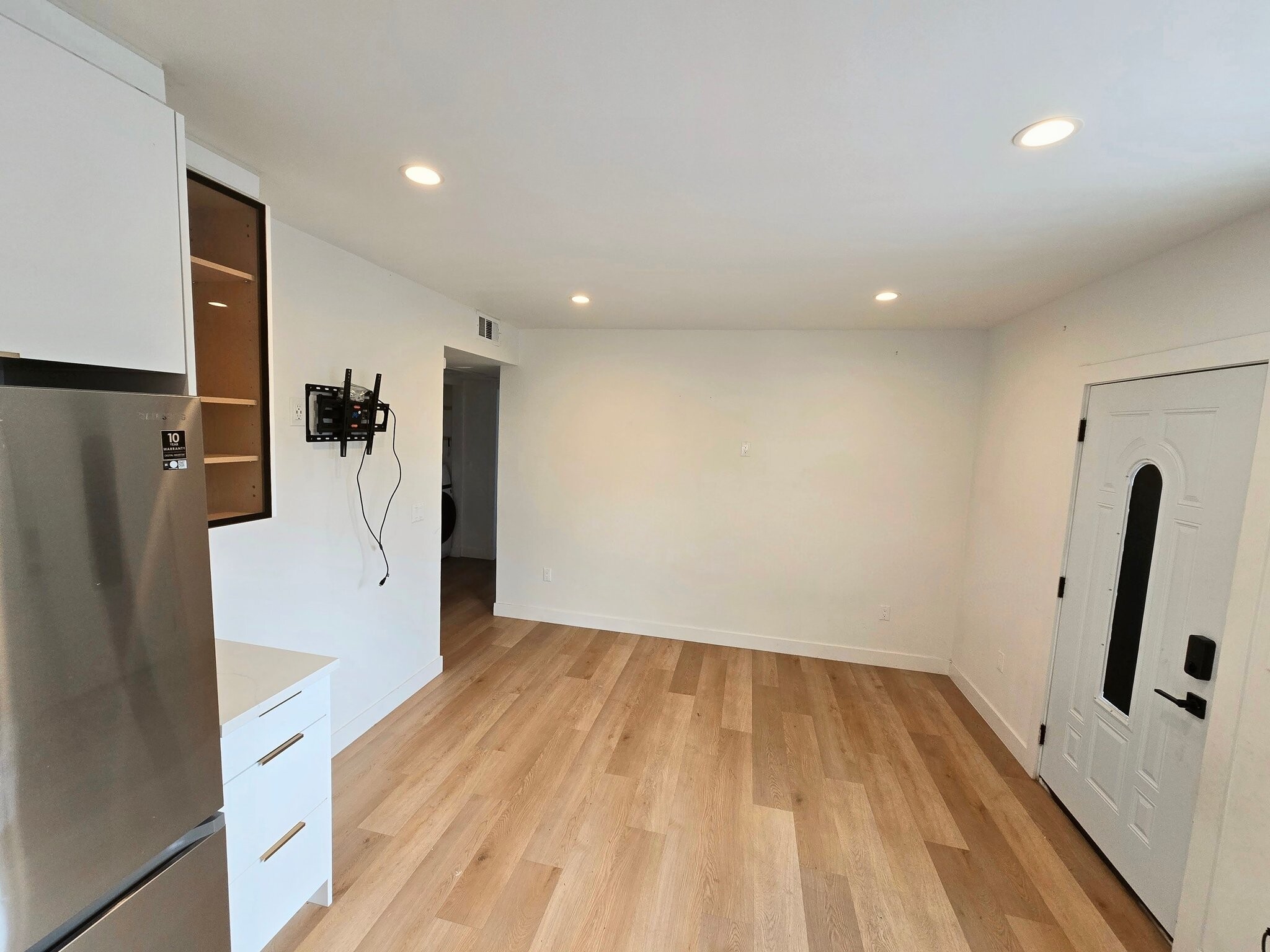 Building Photo - 14929 Titus St