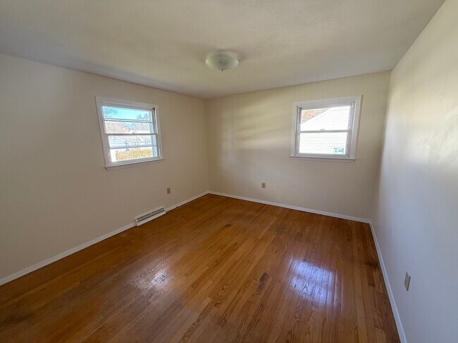 Building Photo - 60 Red Coach Dr