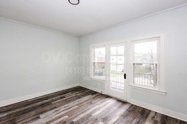 Building Photo - 3300 E 149th St