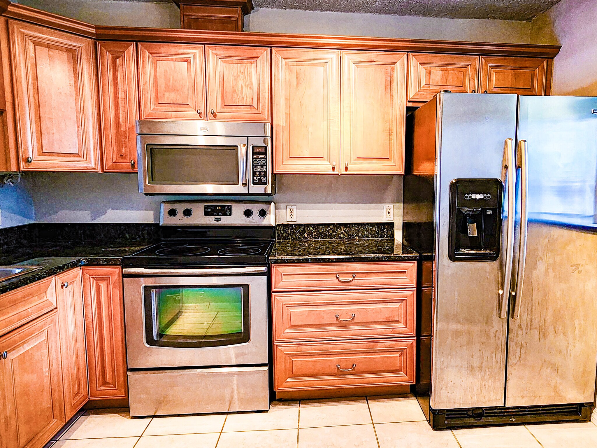 Granite counter top - 1986 Pelican Landing Blvd