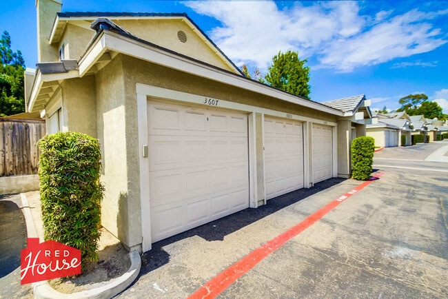 Building Photo - 3607 Caminito Carmel Landing