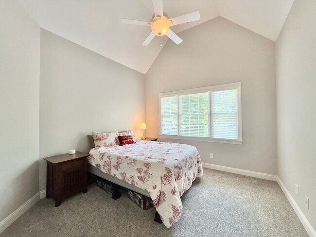 Building Photo - **OFFERING WAIVED APPLICATION FEES** Luxur...