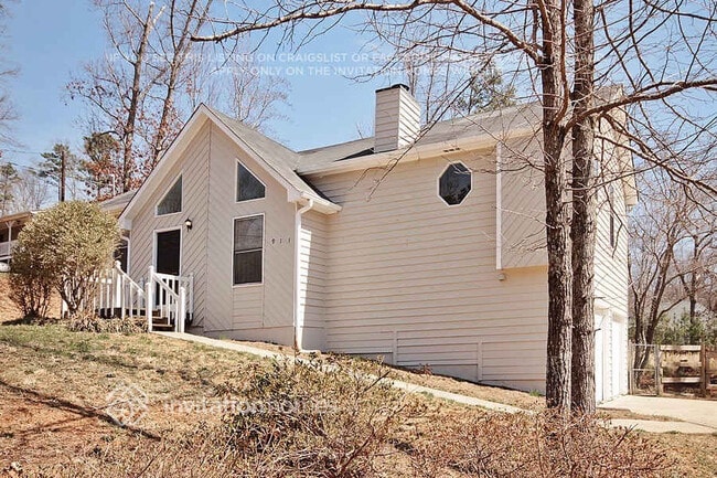 Building Photo - 911 Lebanon Pl