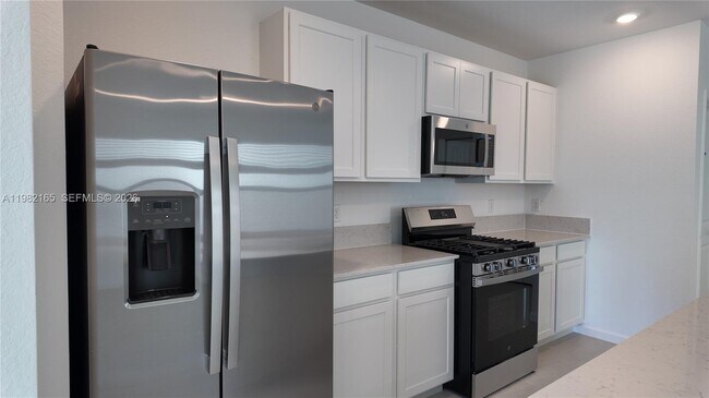 Building Photo - 10722 NW Moon Rise Ln