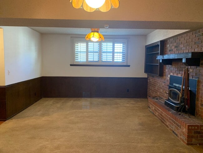 Building Photo - East side home on a Quiet Cul-de-sac