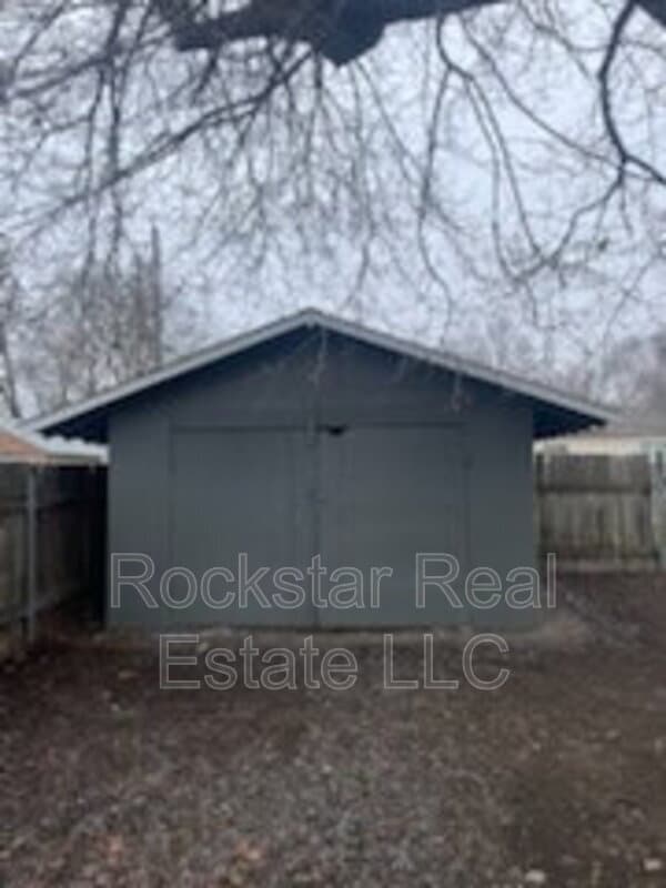 Building Photo - 5123 N Monroe St