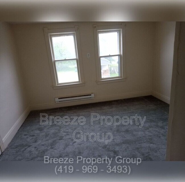 Building Photo - 713 Orchard St
