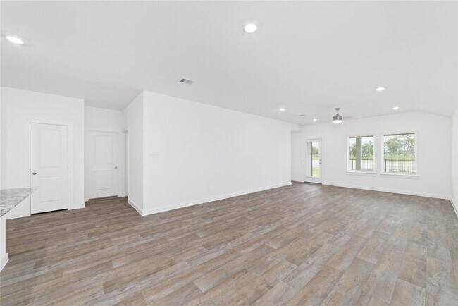 Building Photo - 8034 Marconi Corsco Dr