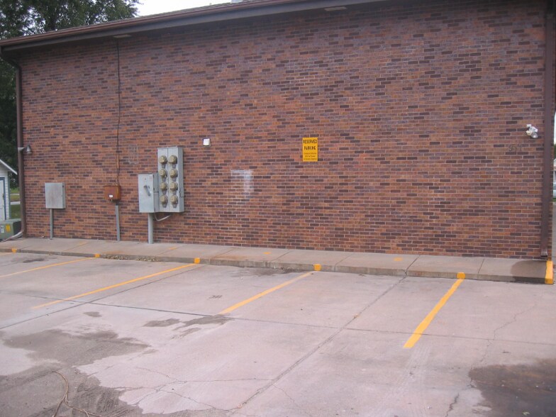 Building Photo - 911 Garfield St