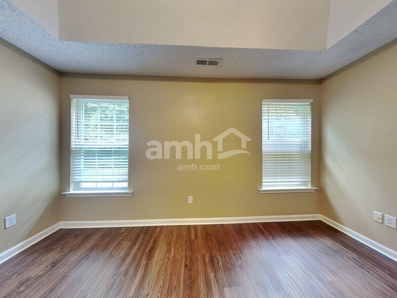 Building Photo - 182 Bonnie Woods Dr