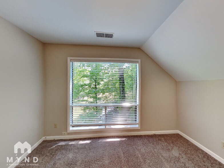 Building Photo - 4940 Karls Gate Dr