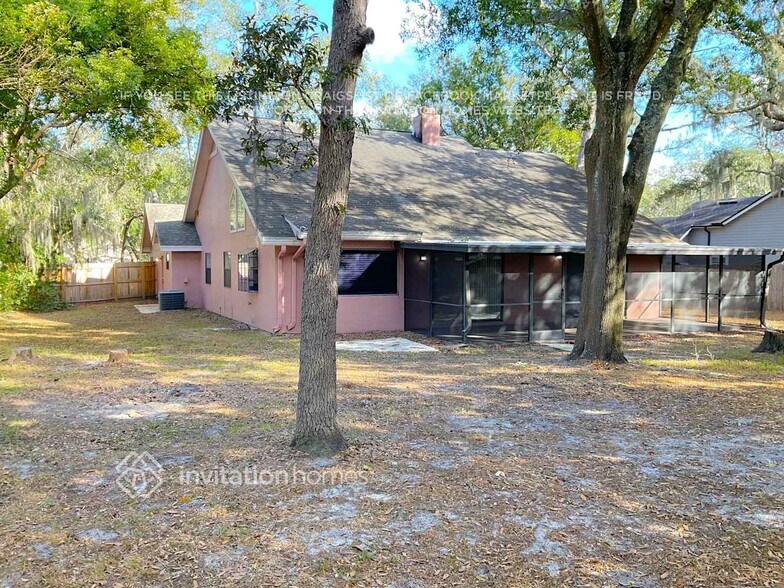 Building Photo - 1009 Chesterfield Cir