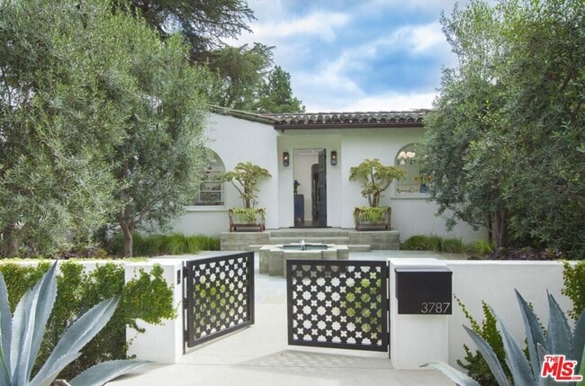 Building Photo - 3787 Glenfeliz Blvd