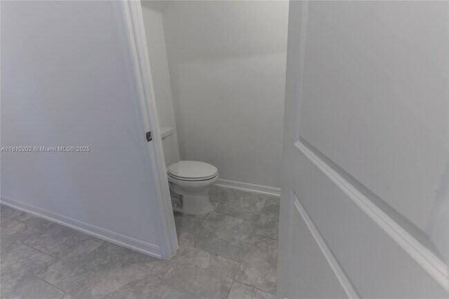 Building Photo - 934 Cattleman St