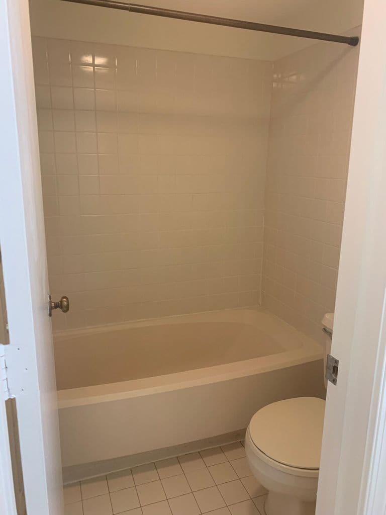 Building Photo - 9905 Pineapple Tree Dr