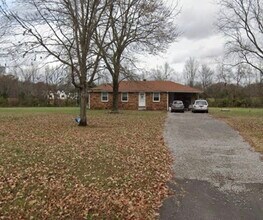 Building Photo - 919 Henley Dr