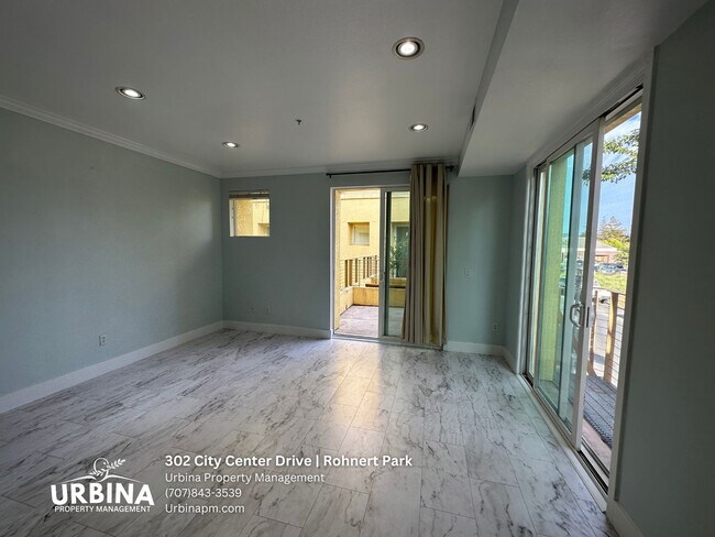 Building Photo - Modern 3-Bedroom Townhome in the Heart of Rohnert Park