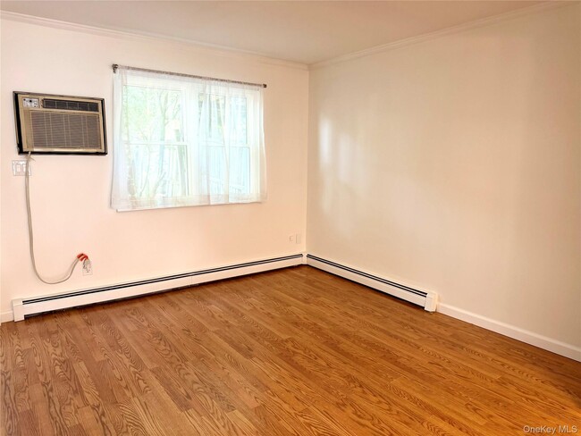 Building Photo - 209 Everett Pl