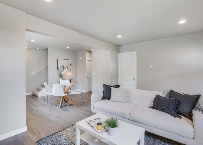 Building Photo - NOW AVAILABLE FOR RENT-4bd/2ba -8816 S Yakima Ave, Tacoma, WA 98444