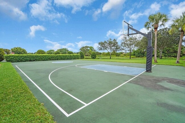 Building Photo - 18544 Ocean Mist Dr