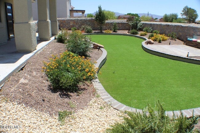 Building Photo - 940 Abe Goldberg Dr