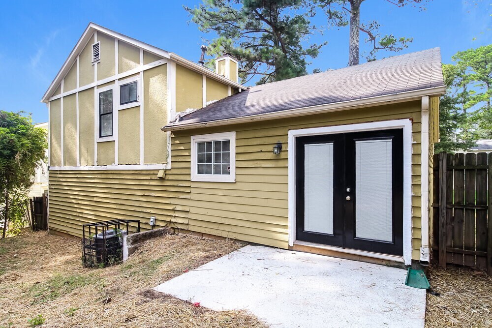 Building Photo - 6229 Creekford Ln