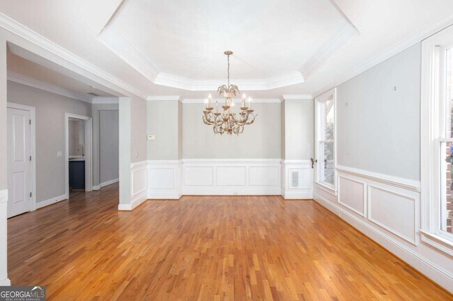 Building Photo - 3206 Windsor Lake Dr NE