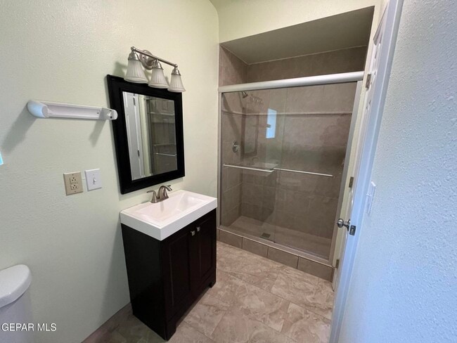 Building Photo - 3614 E Missouri Ave