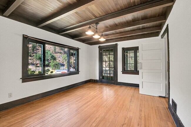 Building Photo - 26257 Columbine Trail