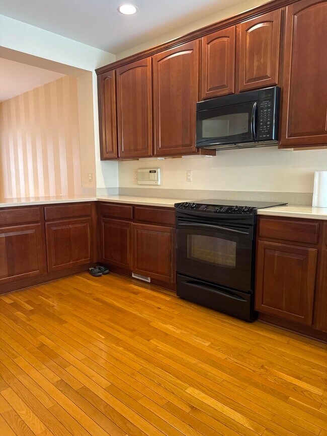 Building Photo - 37572 Newburgh Park Cir