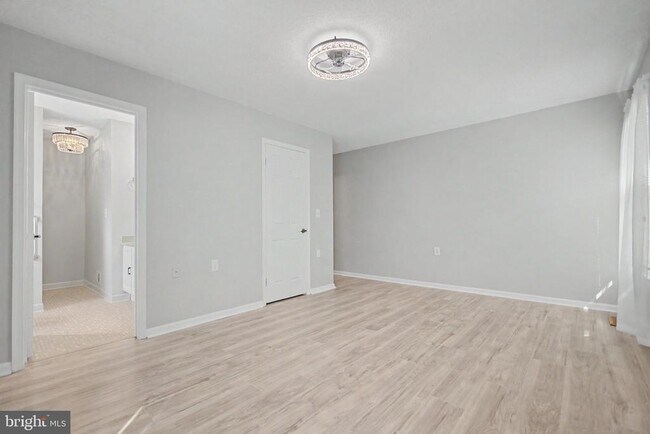 Building Photo - 2615 Point Lookout Cove
