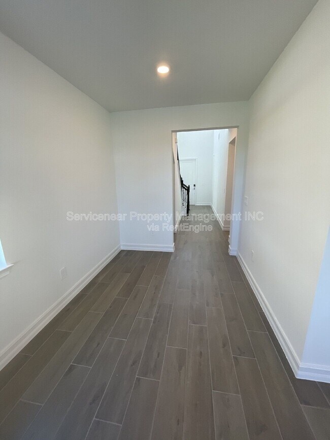 Building Photo - 7124 119th Ct E