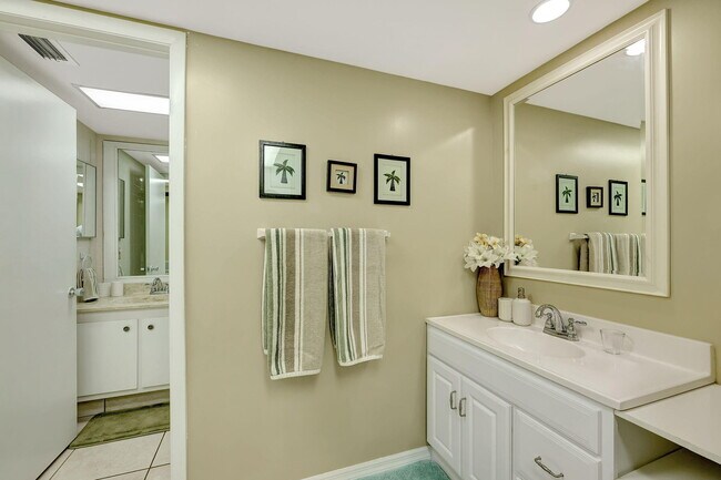 Building Photo - 2400 S Ocean Dr