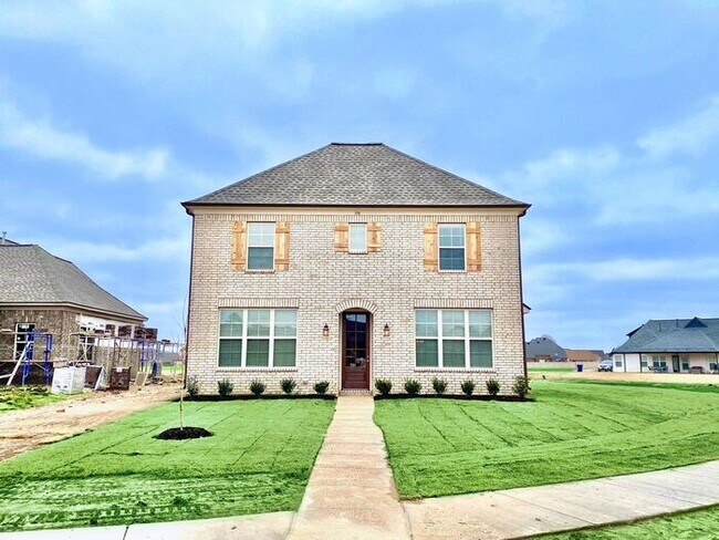 Primary Photo - Now Leasing In Sommerville -4 Bedroom 2.5 ...