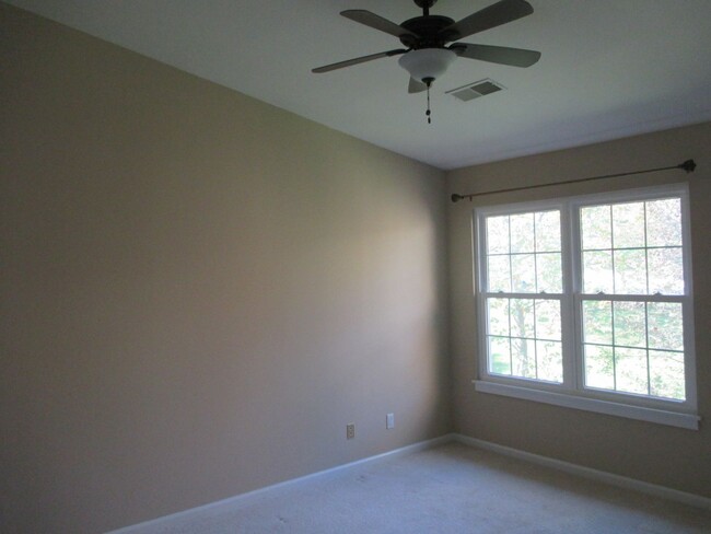 Building Photo - Beautiful Two Bedroom Two Bath Condo in Ki...