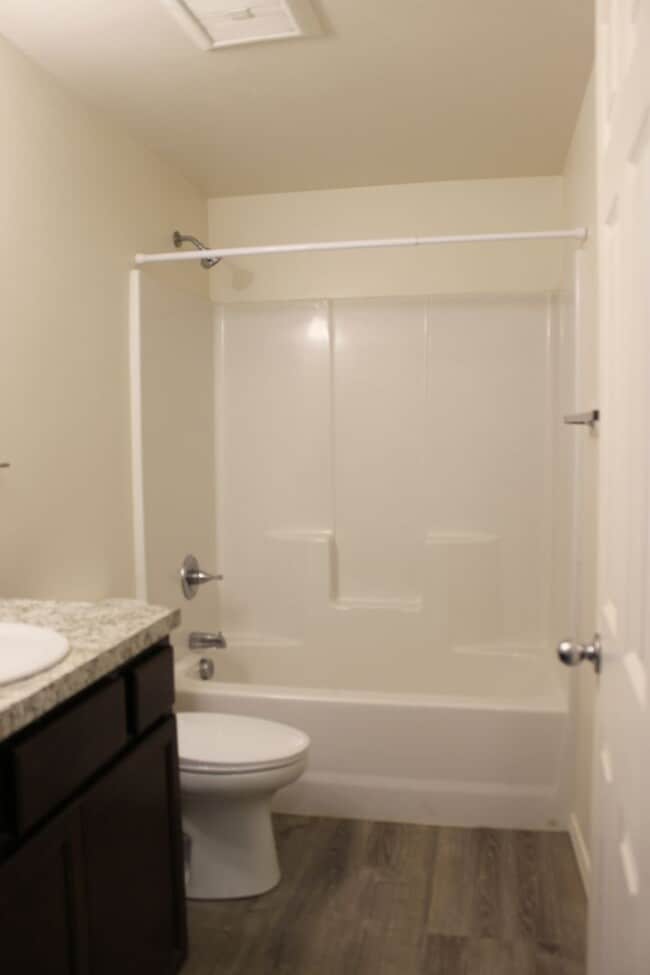 Building Photo - 4 bedroom, 2 bath home near Intel in Hillsboro