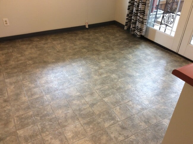 Building Photo - 0819