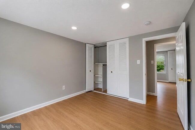 Building Photo - 1414 King William Dr