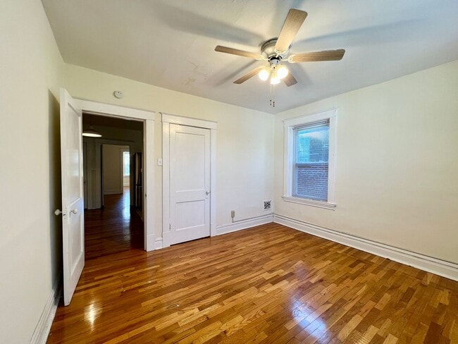 Building Photo - 911 St Rita Ave