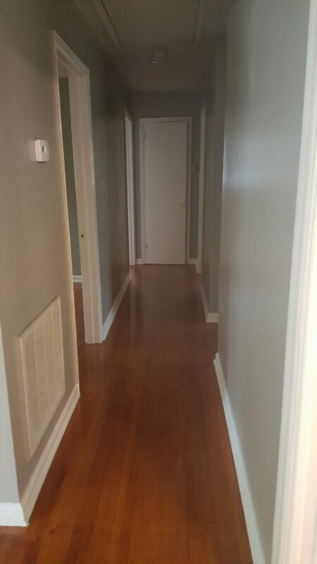 Building Photo - 5143 Snow White Ln
