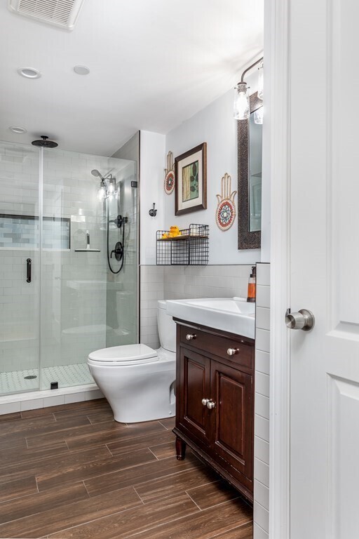 Building Photo - 168 Humphrey St