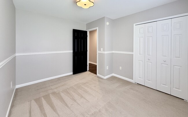 Building Photo - 4604 Miller Dr