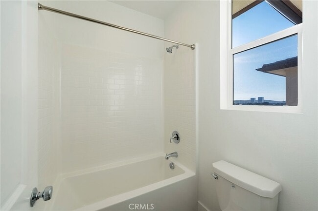 Building Photo - 253 Westdale