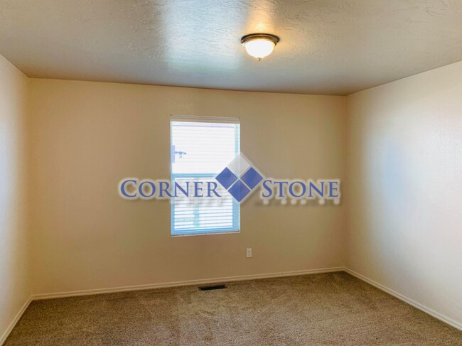 Building Photo - Great Home Near Settlers Park!