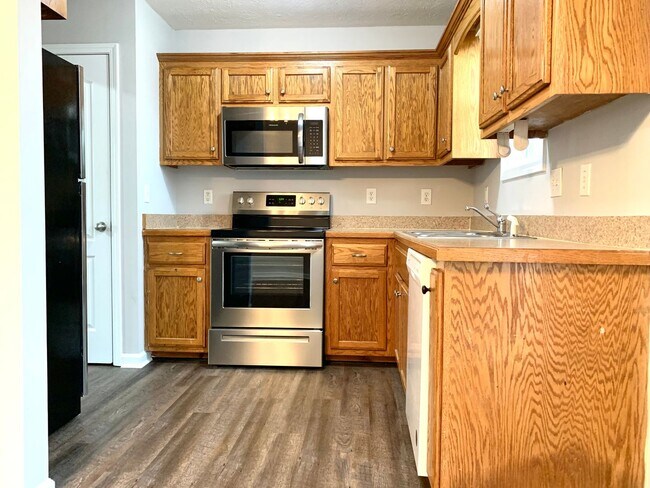 Building Photo - 3794 Bret Dr