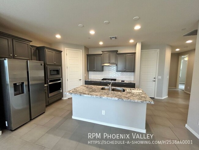 Building Photo - 11541 W Ashby Dr