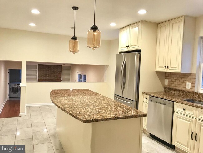 Building Photo - 13447 Chris Mar Ct