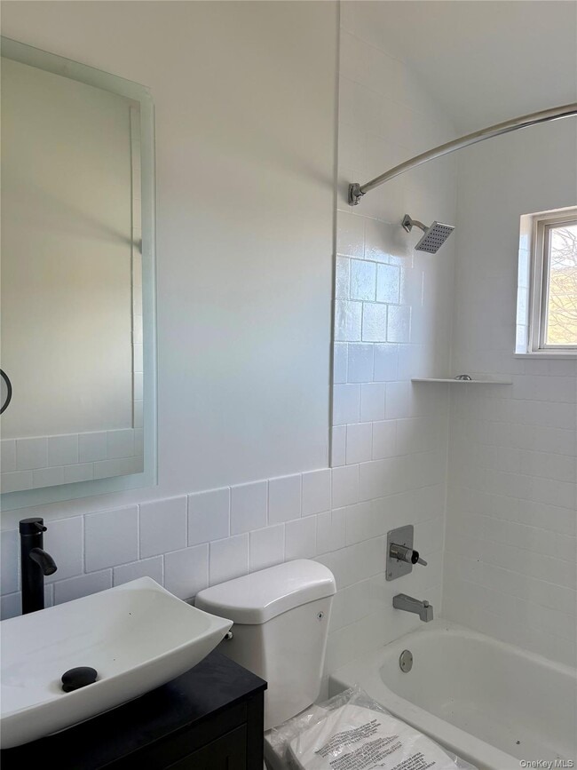 Building Photo - 146 Jefferson Ave